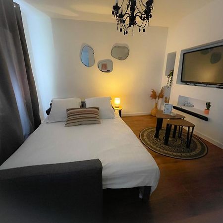 Apartamento L'Ecureuil Calais Exterior foto